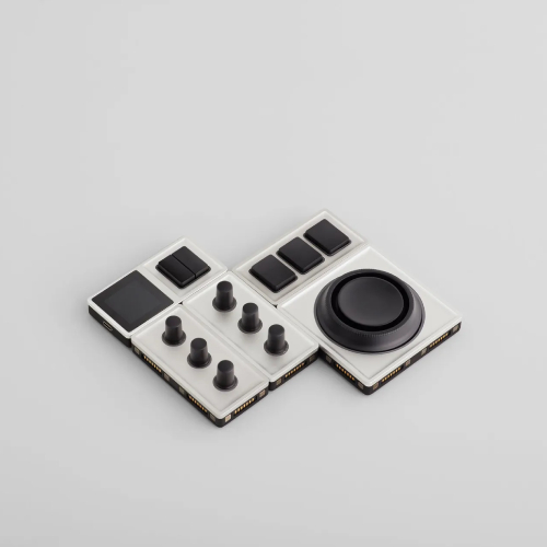 Универсальный модульный контроллер. Monogram Creative Console Studio