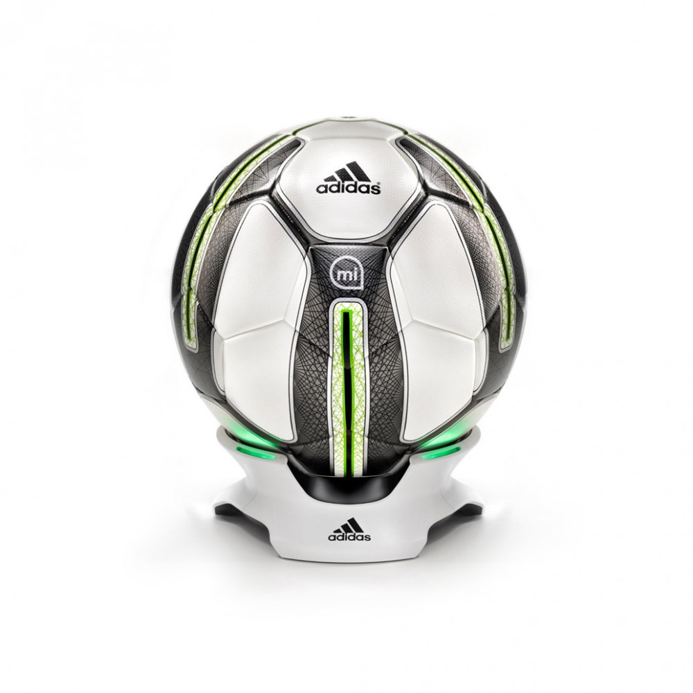 Adidas miCoach SmartBall. Умный мяч со встроенным датчиком