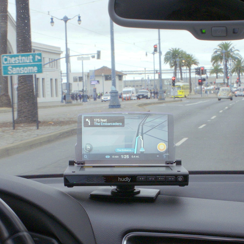 Беспроводной дисплей для автомобилей. Hudly Wireless Head-Up Display купить  в Москве по приятной цене