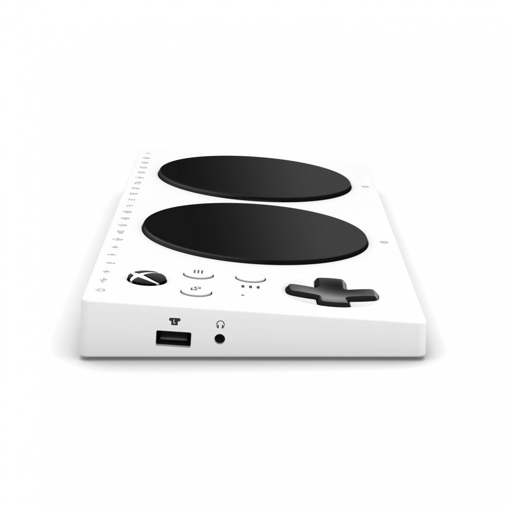 Adaptive controller. Адаптивный геймпад xbox. microsoft adaptive controller. контроллер xbox для людей с ограниченными возможностями. геймпад для инвалидов xbox.
